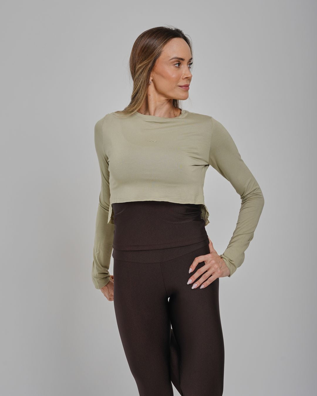 Camiseta Cris Cropped ML - Viscose com elastano