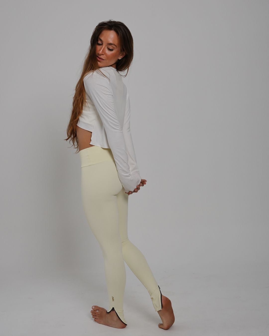 Camiseta Cris Cropped ML - Viscose com elastano