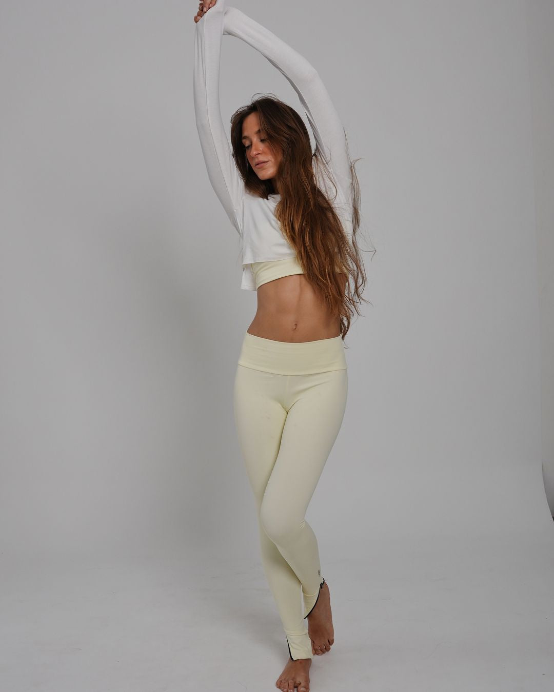 Camiseta Cris Cropped ML - Viscose com elastano