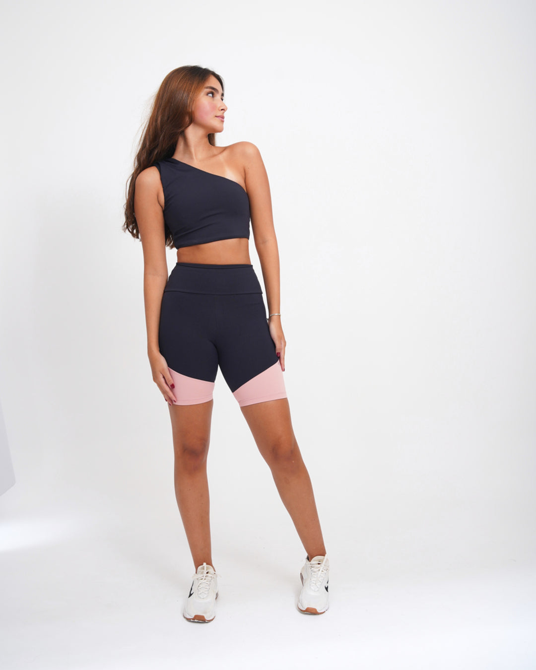 Bermuda Paola - Emana