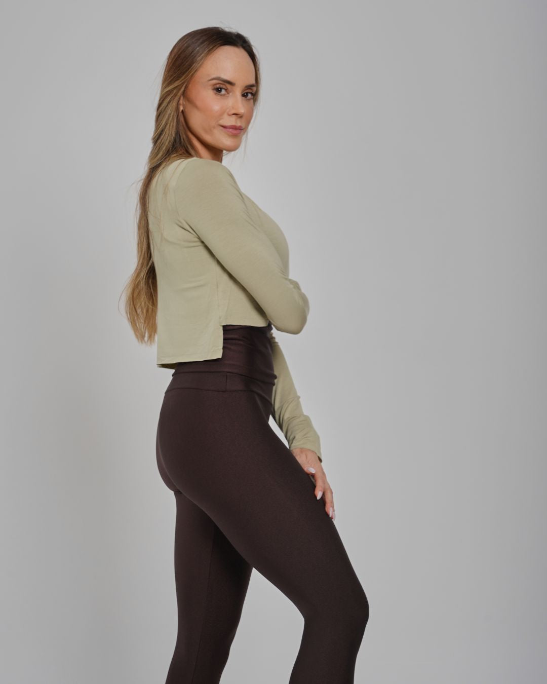 Camiseta Cris Cropped ML - Viscose com elastano