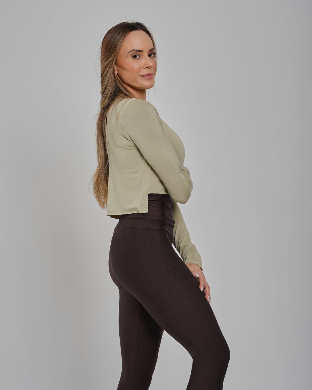 Camiseta Cris Cropped ML - Viscose com elastano