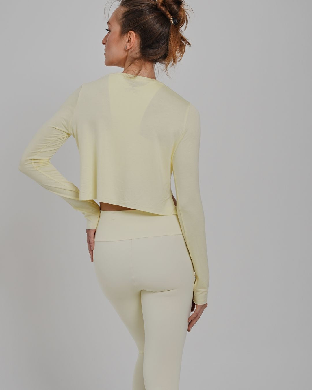 Camiseta Cris Cropped ML - Viscose com elastano