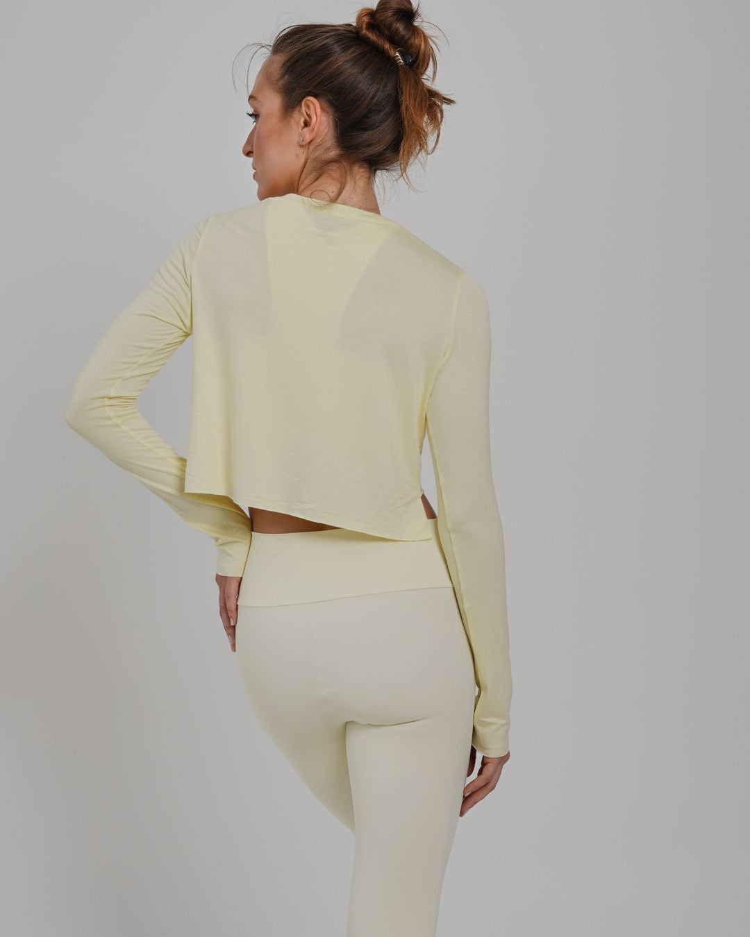 Camiseta Cris Cropped ML - Viscose com elastano